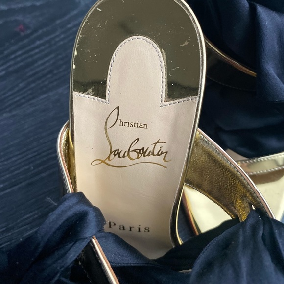 Womens Christian Louboutin only worn once last year. - Picture 2 of 5